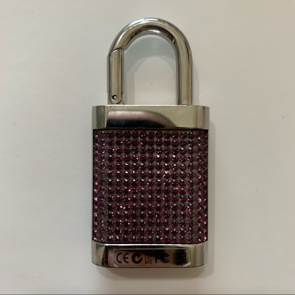 Swarovski Active Crystals USB Lock Amethyst 8 GB - Picture 7 of 15